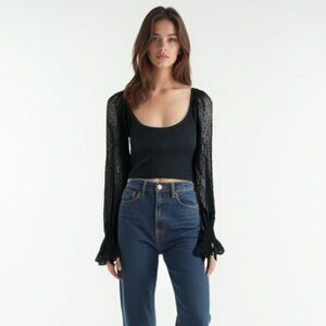 ❤️ UO Elegant Black Sheer Sleeve cropped Top M